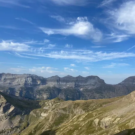 Superbe 4 Personnes Dans Propre Et Calme * 아로